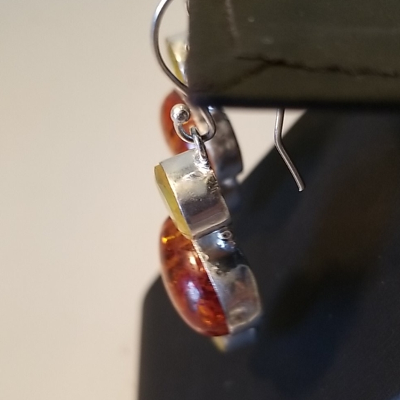 WONDERFUL EARRINGS NWOT - Picture 5 of 7